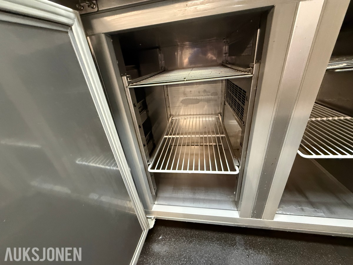Coldline TA13/1B-760 profesjonell frysebenk – 2 dører