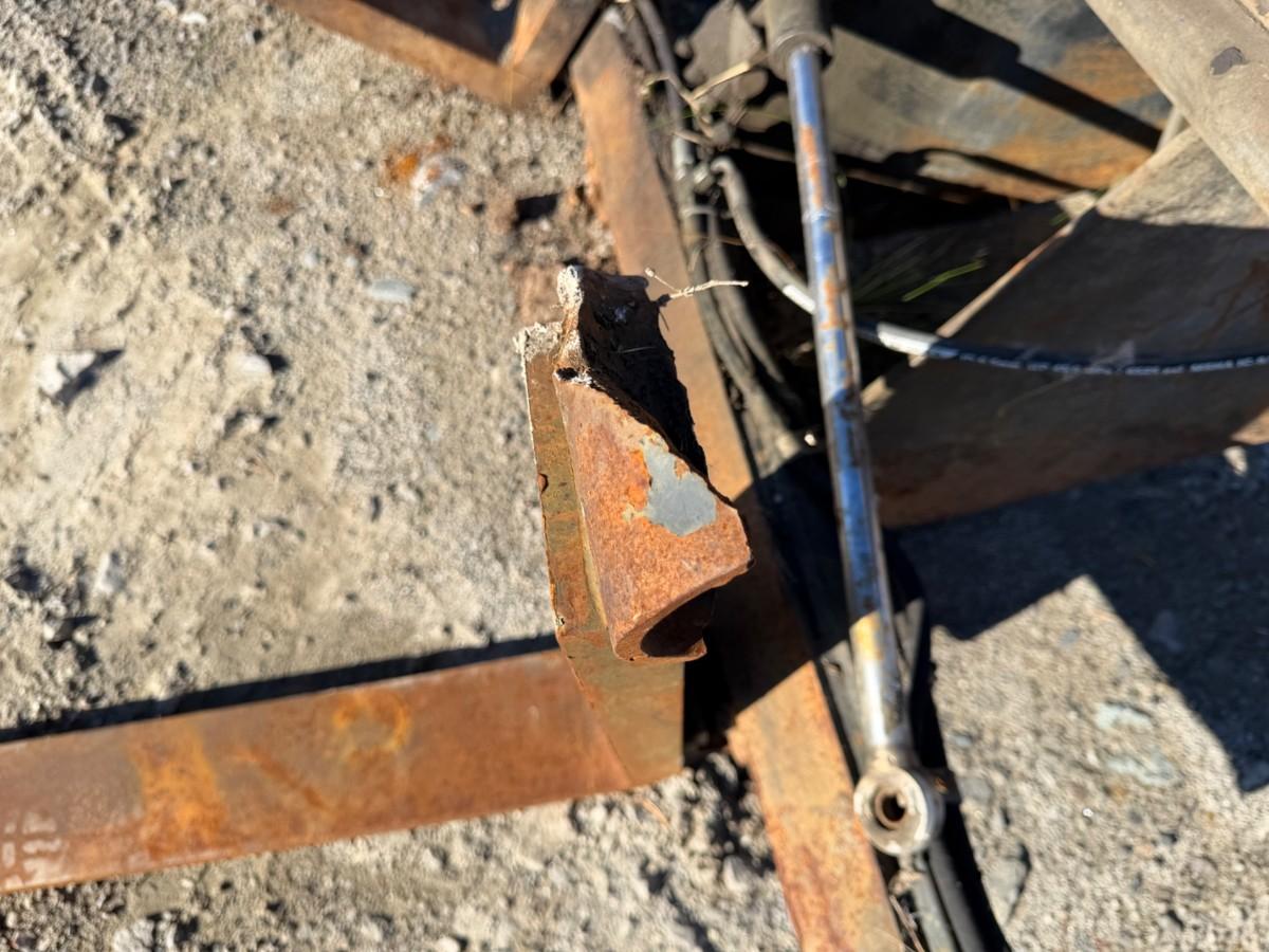 Hydrauliske pallegafler til gravemaskin S60 feste