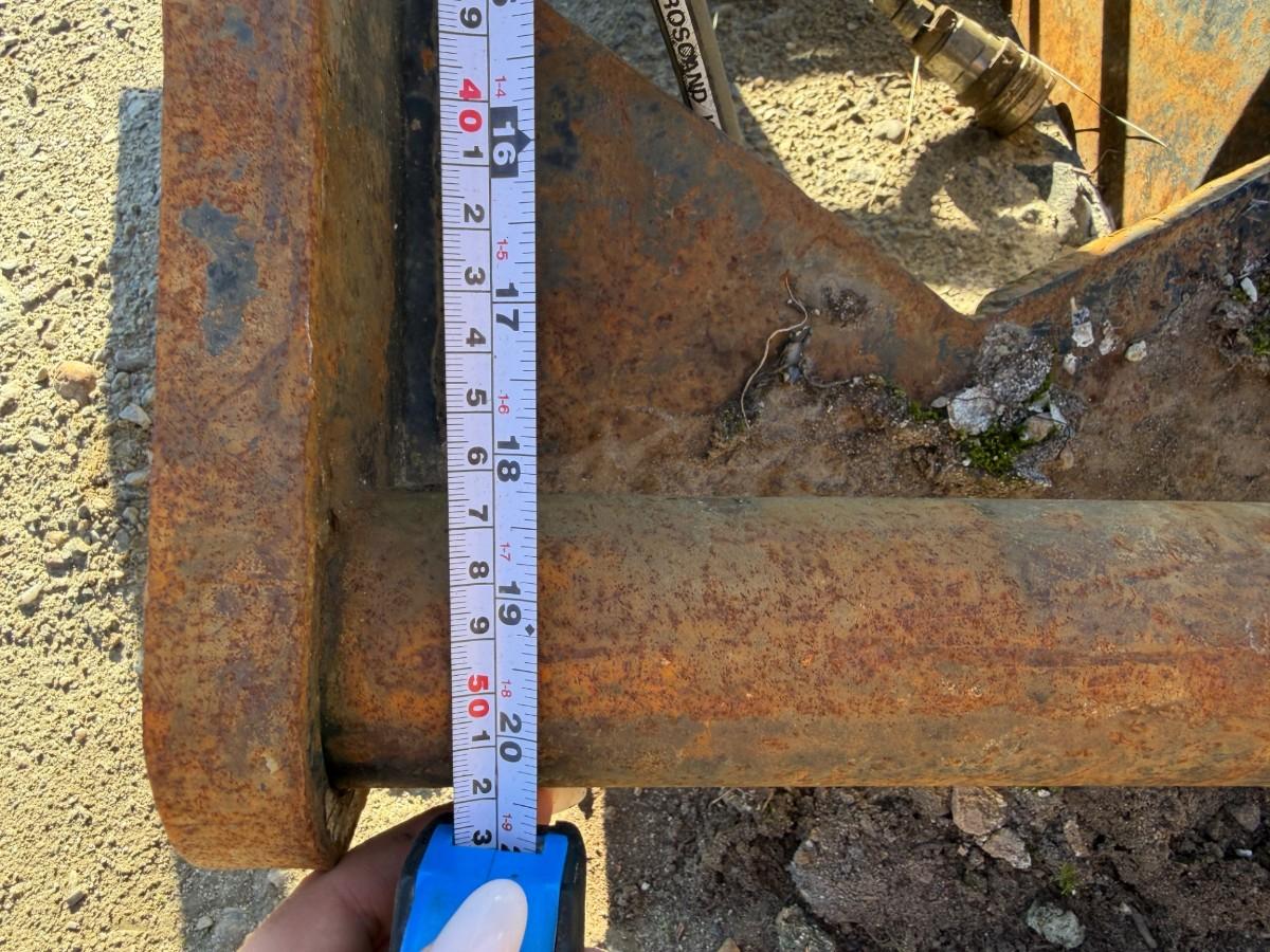 Hydrauliske pallegafler til gravemaskin S60 feste