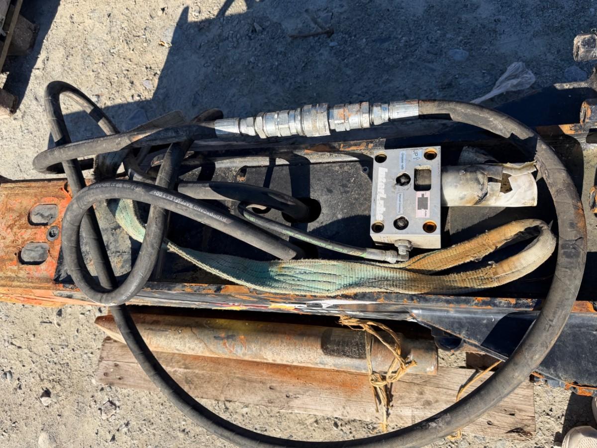 2021 Hardlife RWB100 pigghammer 870 kg