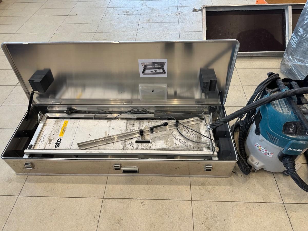 SPEWE 212SL-30 skjæremaskin med Makita VC3012L støvsuger og transportkasse