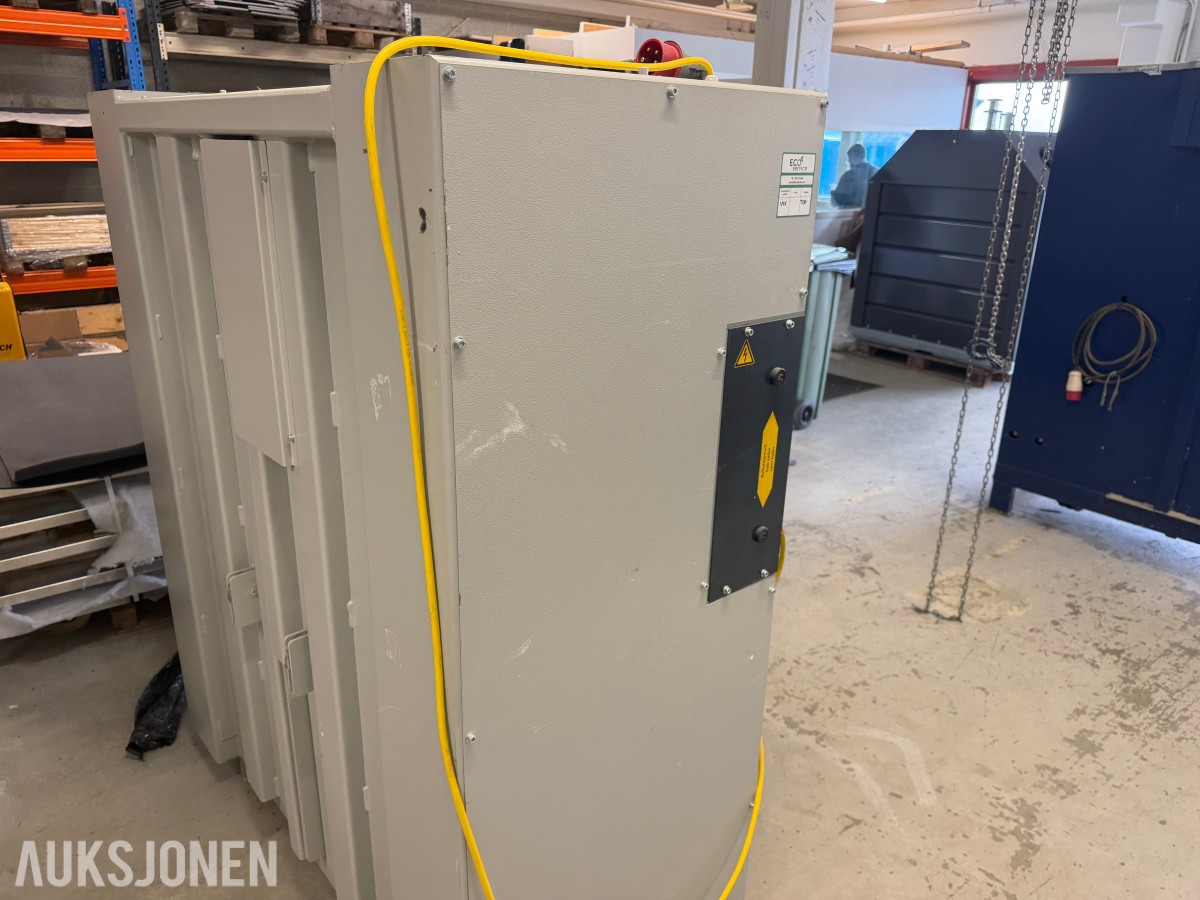 2016 Austropressen APV 100 vertikal ballepresse