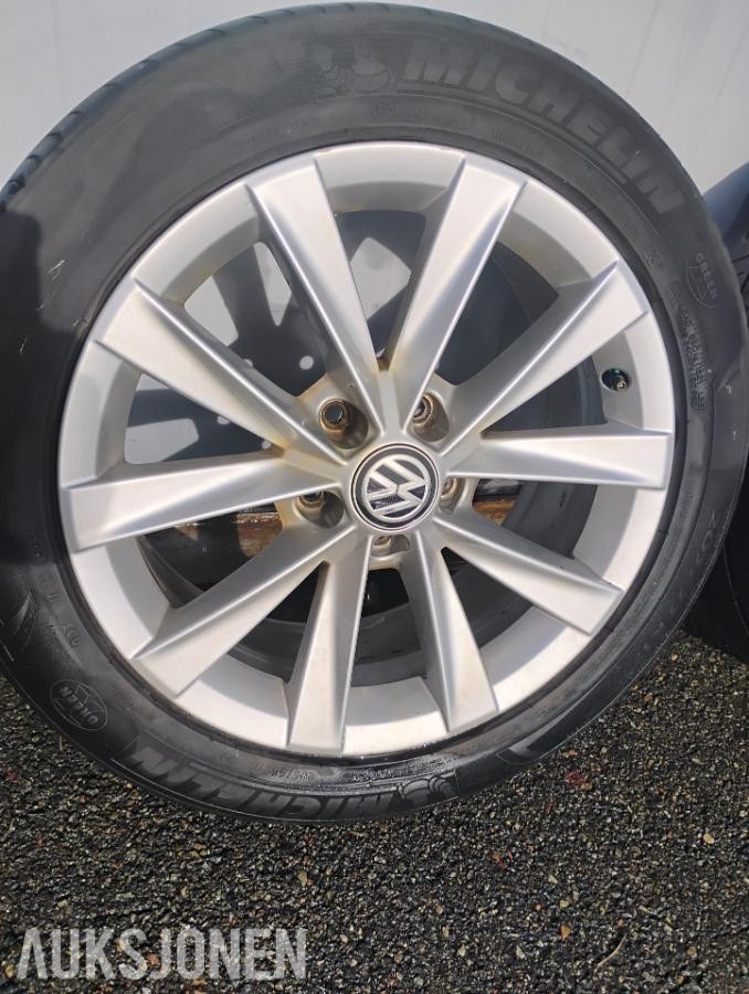 2016 VW felger Golf Alltrack 205/55 17 *Ingen minstepris*