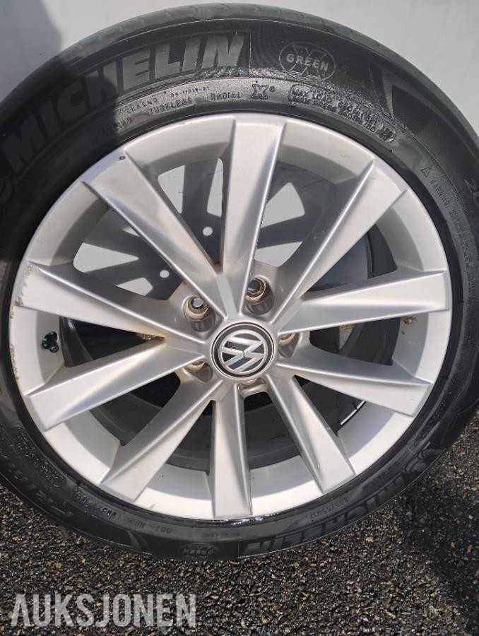 2016 VW felger Golf Alltrack 205/55 17 *Ingen minstepris*