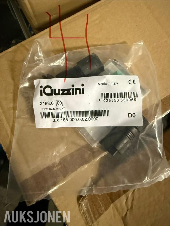 Stort parti iGuzzini kvalitetsbelysning – LED – ubrukt/nye i originalemballasje