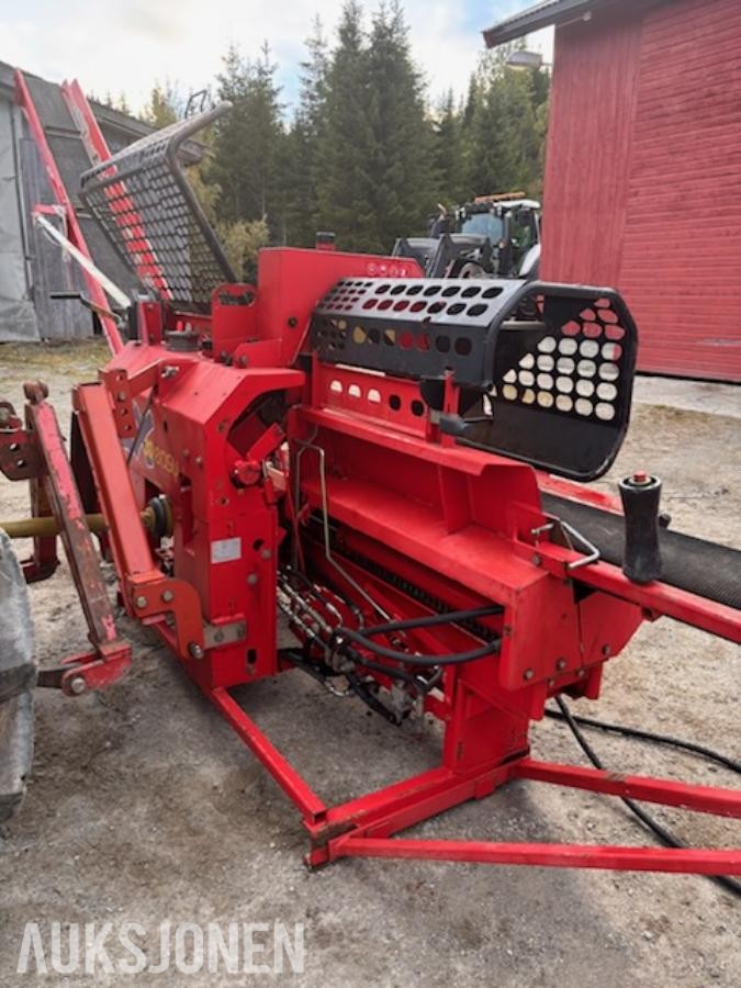 2006 Hakki Pilke 2X vedmaskin med Duun ST2440 hydraulisk 