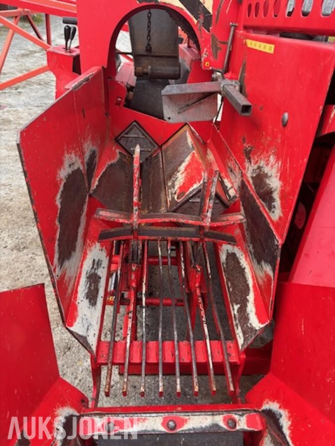 2006 Hakki Pilke 2X vedmaskin med Duun ST2440 hydraulisk 