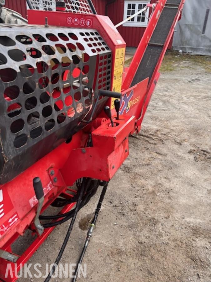 2006 Hakki Pilke 2X vedmaskin med Duun ST2440 hydraulisk 