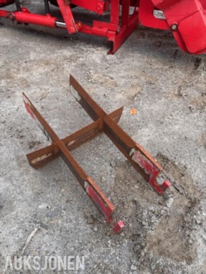 2006 Hakki Pilke 2X vedmaskin med Duun ST2440 hydraulisk 