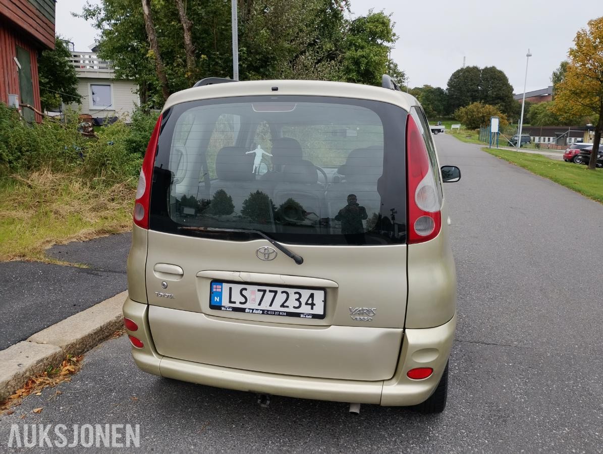 2001 Toyota Yaris Verso 1.3 86hk automat eu ok 07.2027 