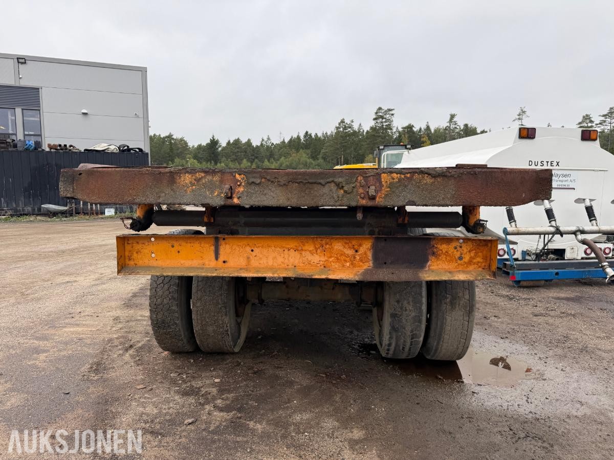 Istrail 2-akslet lastebilhenger – uregistrert – omfattende rust