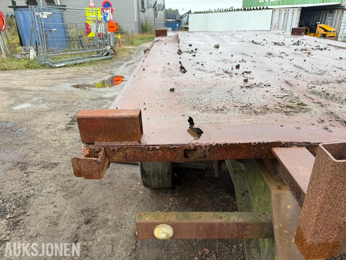 Istrail 2-akslet lastebilhenger – uregistrert – omfattende rust