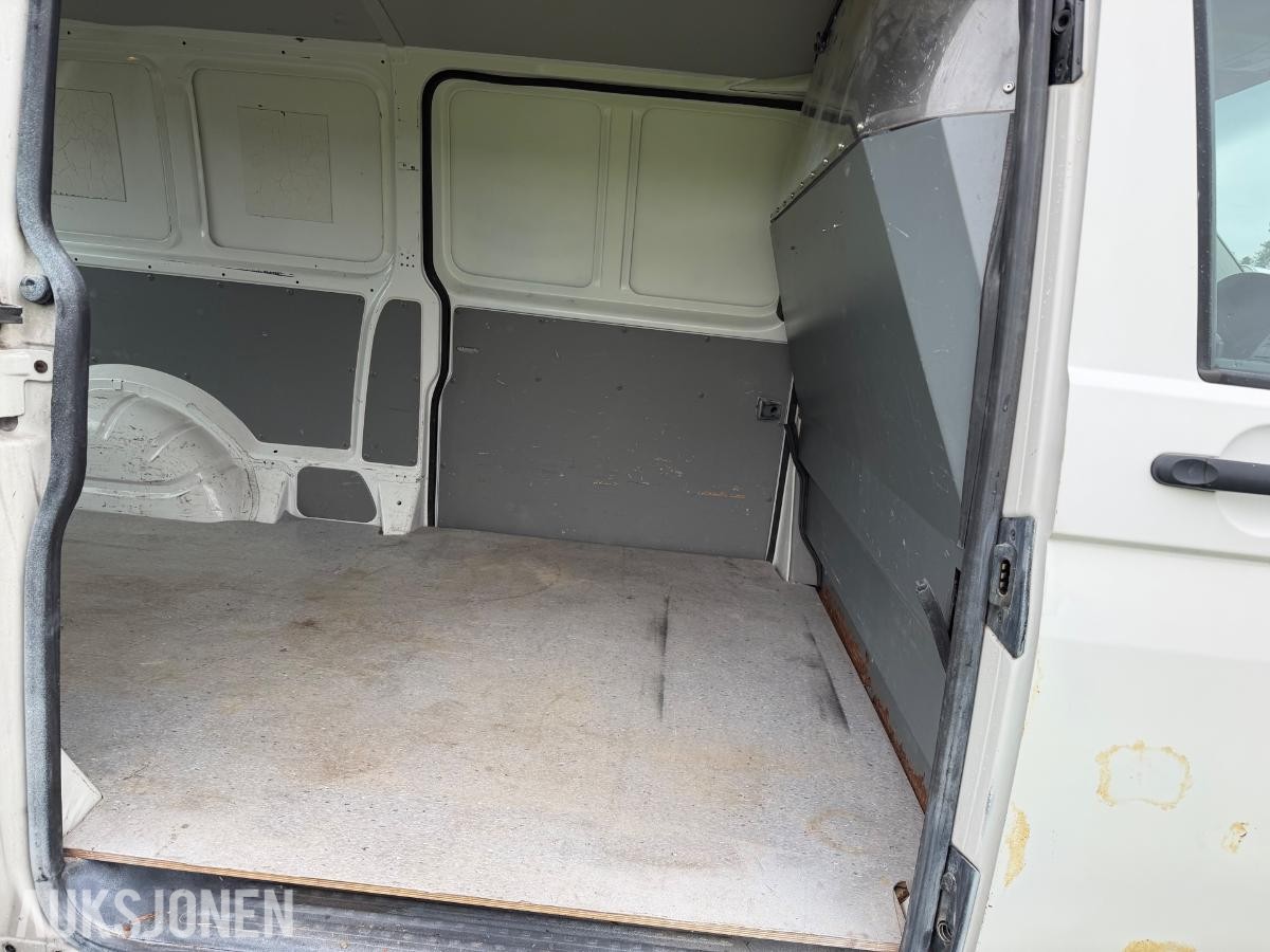 2010 Volkswagen Transporter 2.0 102hk  hengerfeste s+v dekk 