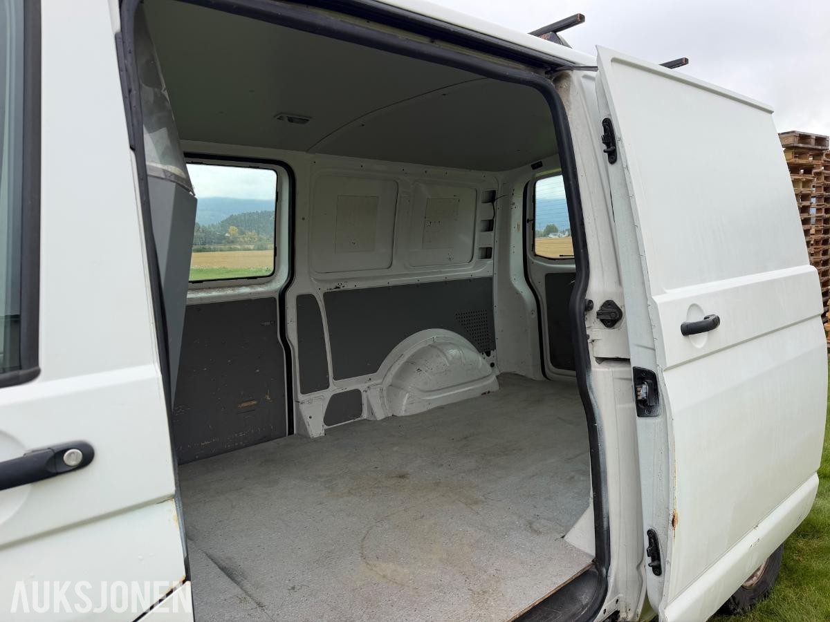 2010 Volkswagen Transporter 2.0 102hk  hengerfeste s+v dekk 