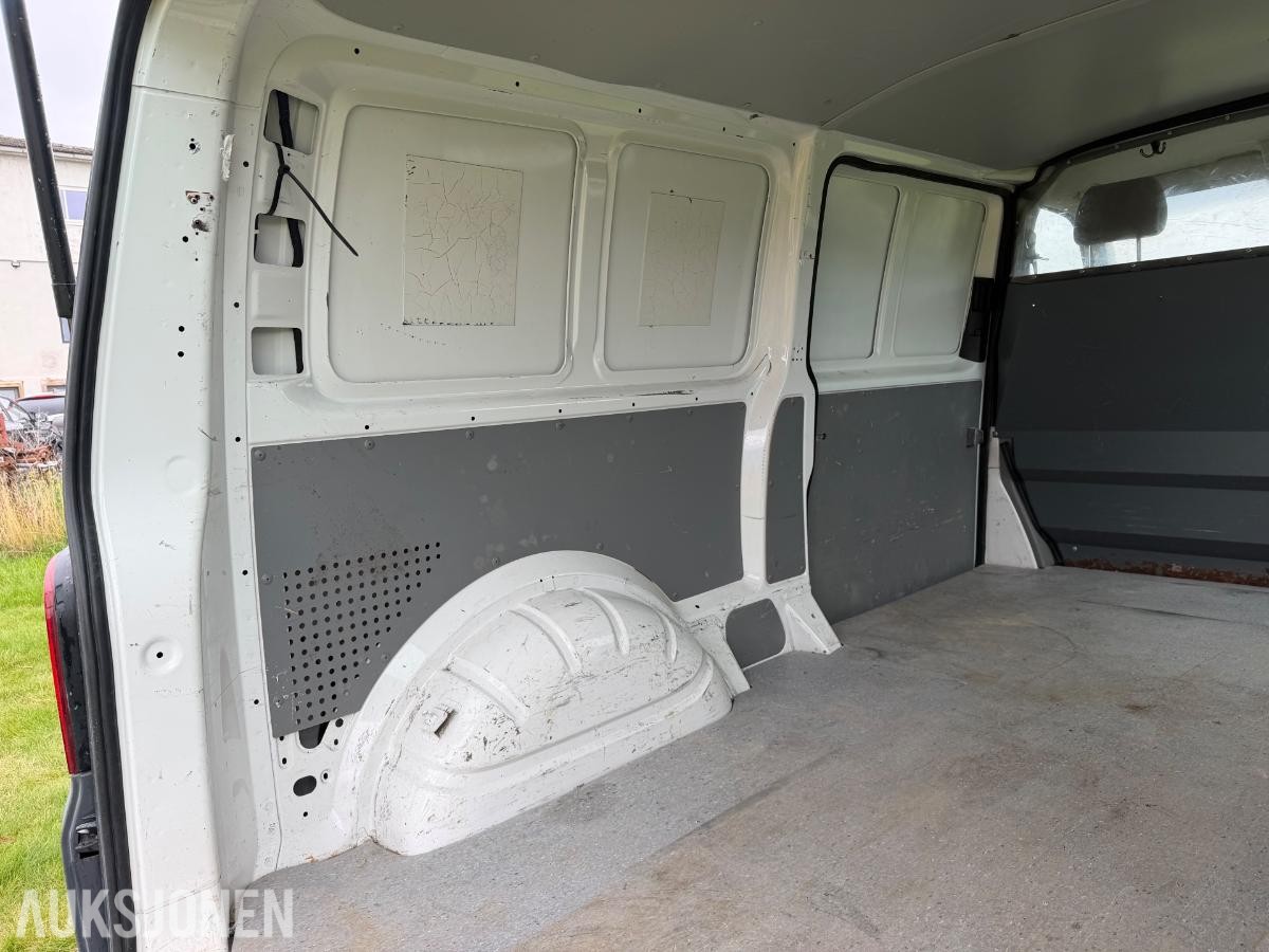 2010 Volkswagen Transporter 2.0 102hk  hengerfeste s+v dekk 