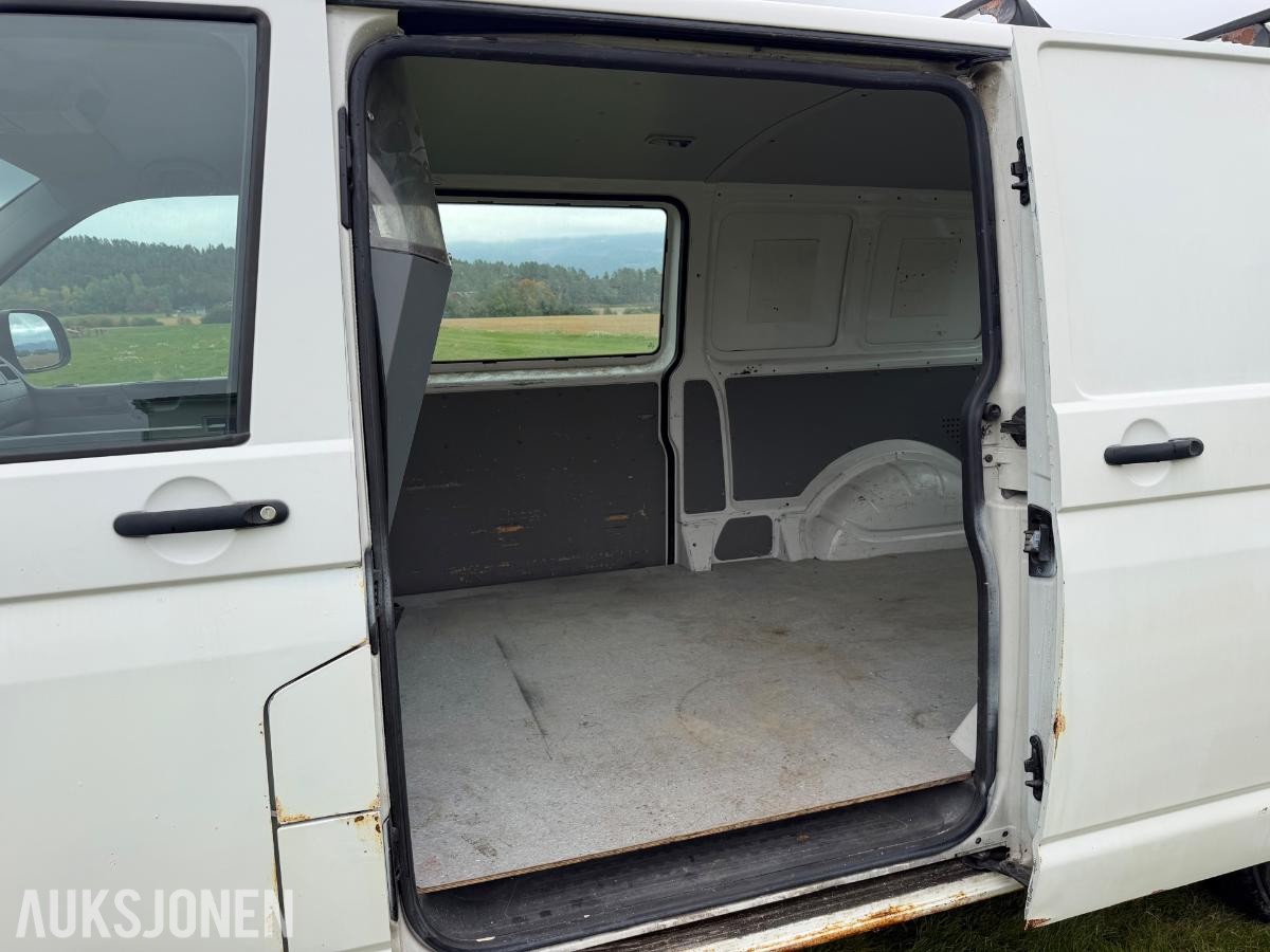 2010 Volkswagen Transporter 2.0 102hk  hengerfeste s+v dekk 