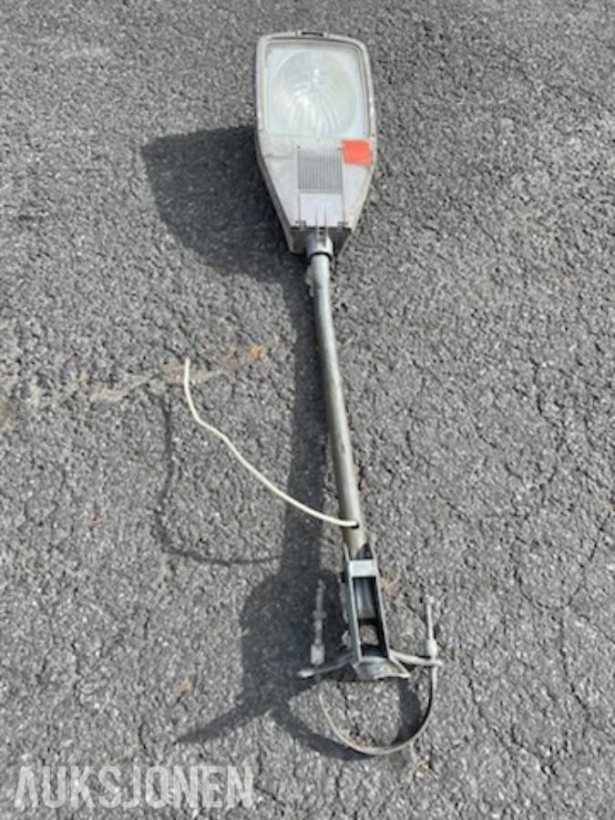 AEG og BORSCH Lamper 100W