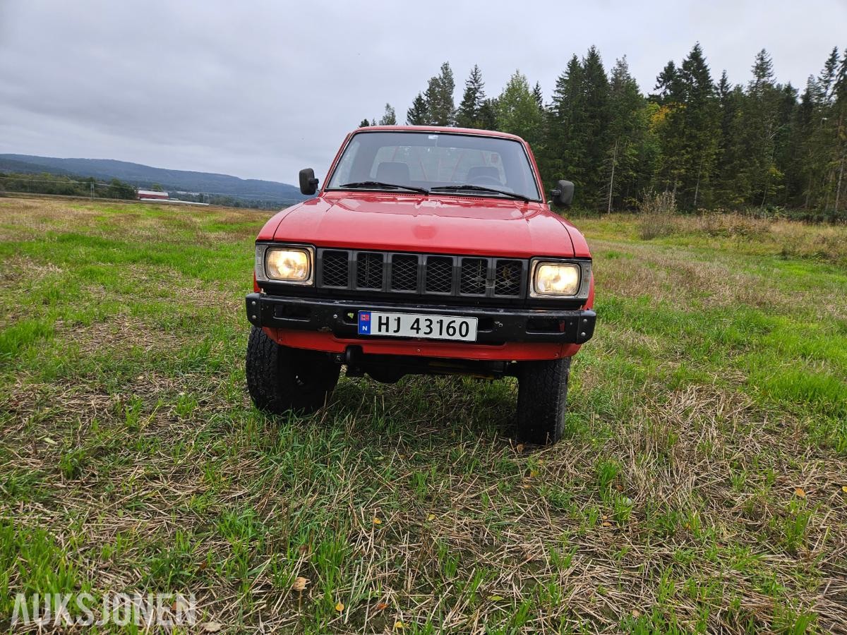 1983 Toyota HiLux 2.0 Bensin EU ok til 03.2027