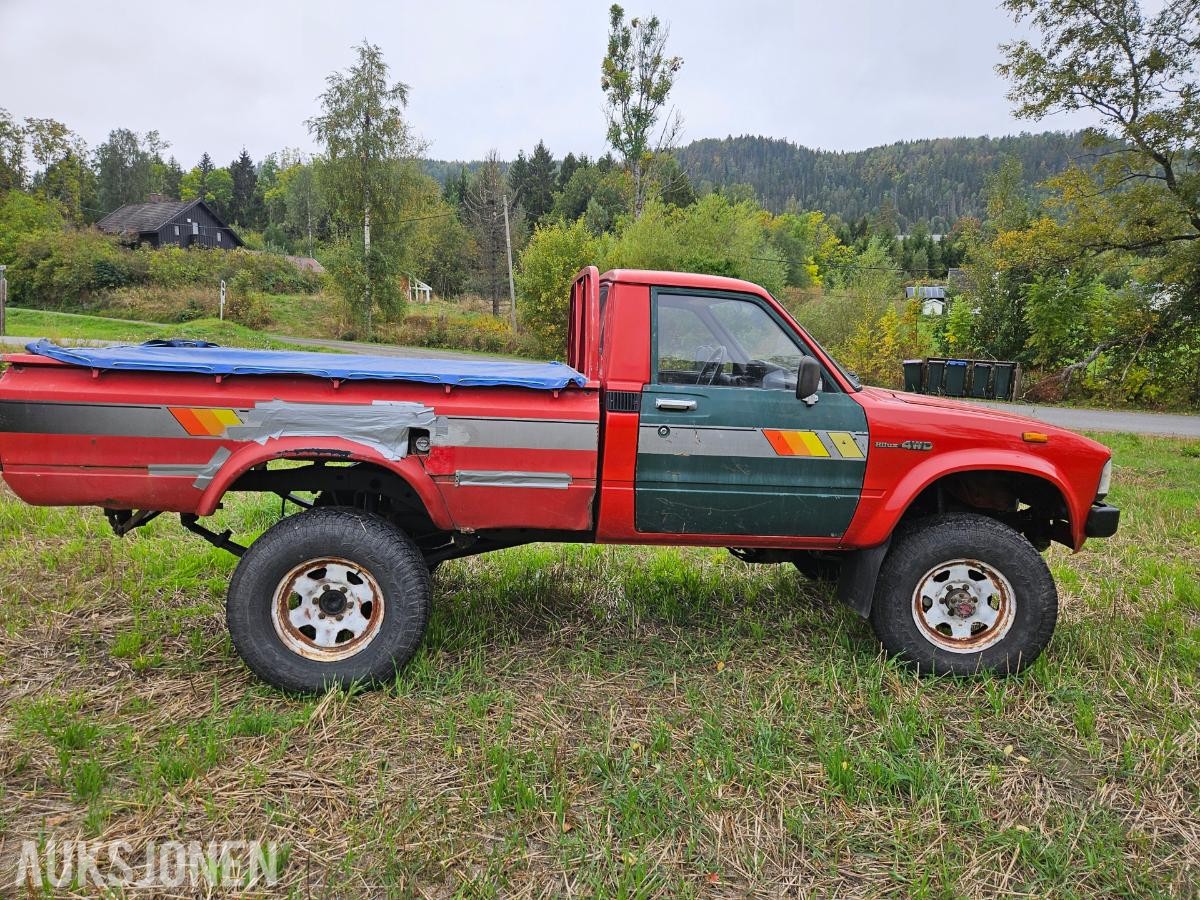 1983 Toyota HiLux 2.0 Bensin EU ok til 03.2027