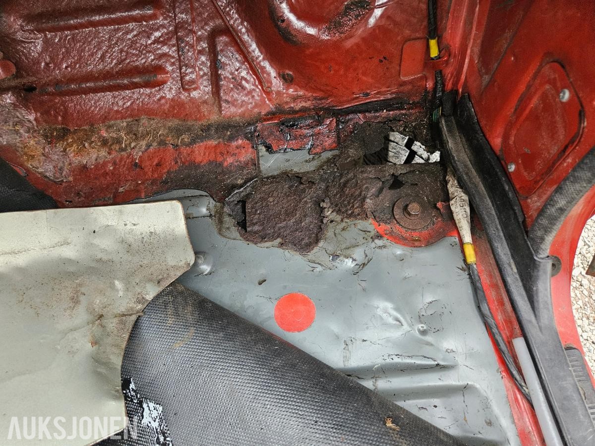 1983 Toyota HiLux 2.0 Bensin EU ok til 03.2027
