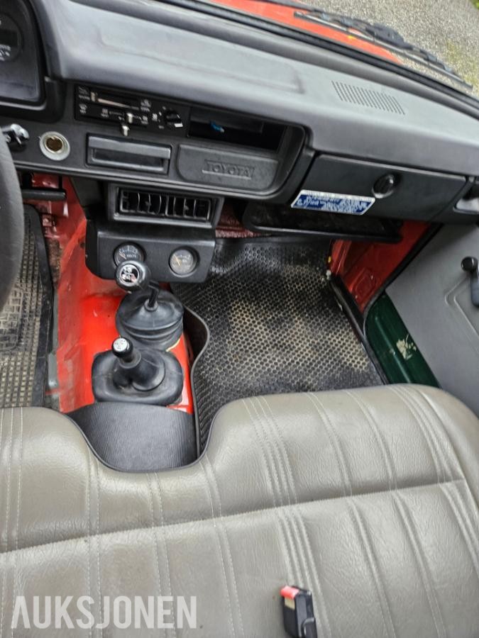 1983 Toyota HiLux 2.0 Bensin EU ok til 03.2027