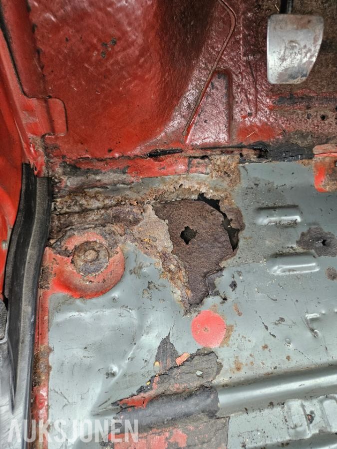 1983 Toyota HiLux 2.0 Bensin EU ok til 03.2027