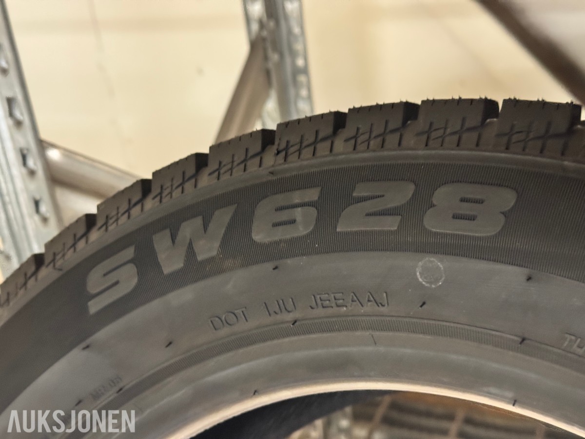NYTT - 13 stk. dekk, 8 ulike modeller/dimensjoner - Continental/Goodride/Toyo++