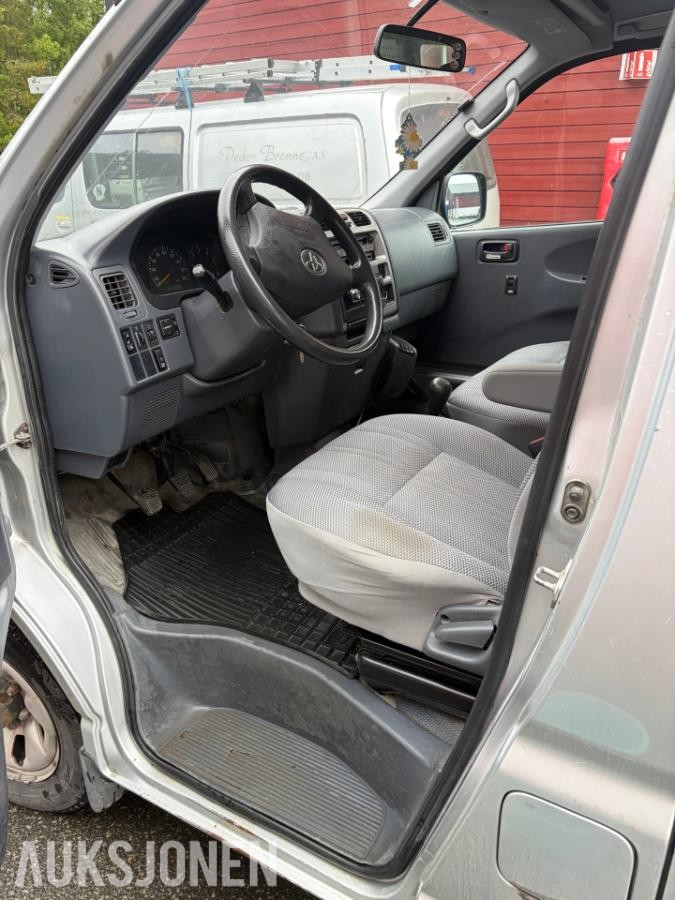 2007 Toyota HiAce, HIACE 2.5-117 D 4WD, 193249km
