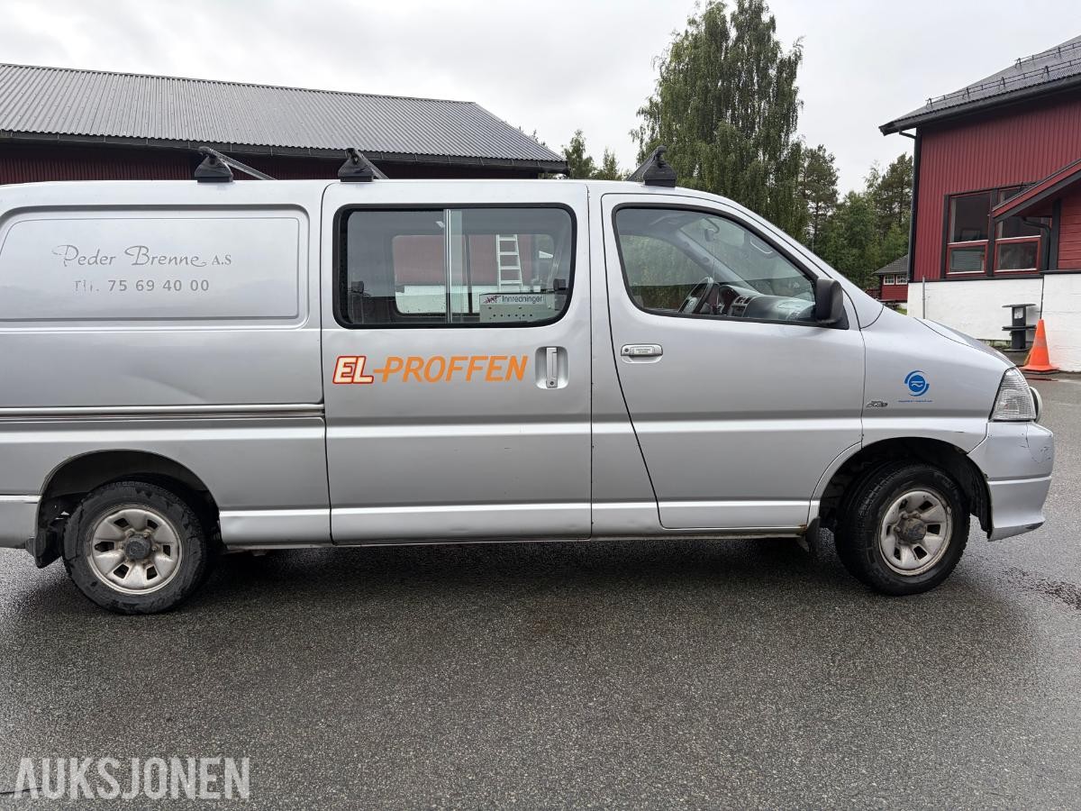 2007 Toyota HiAce, HIACE 2.5-117 D 4WD, 193249km