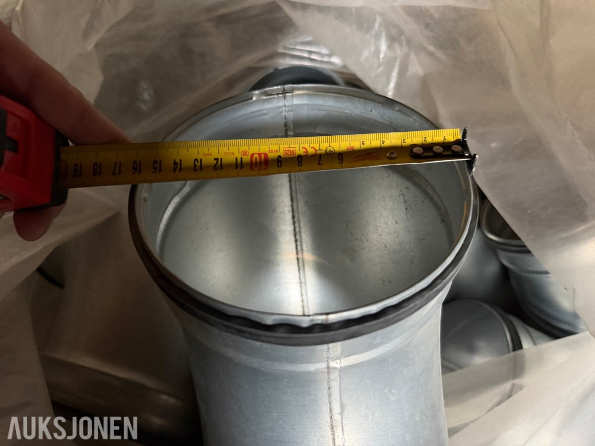 Flexit 3 paller med mye ventilasjonsdeler - nytt/overskudd fra prosjekt