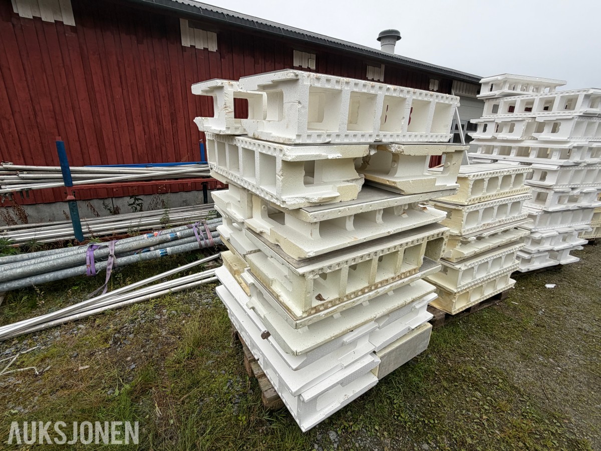 Sundolitt/Vartdal Ringmurselementer og veggforskalingselementer - stort parti