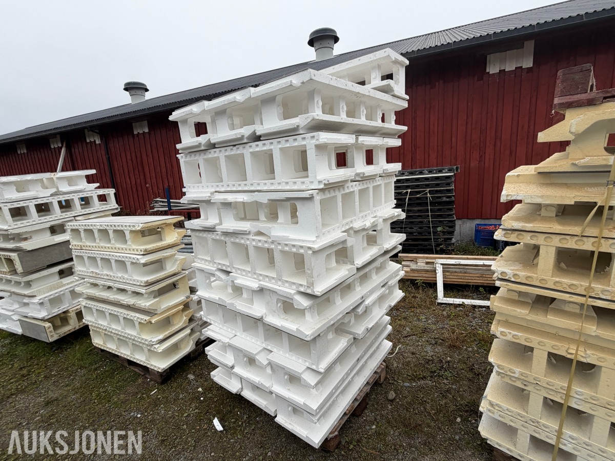 Sundolitt/Vartdal Ringmurselementer og veggforskalingselementer - stort parti