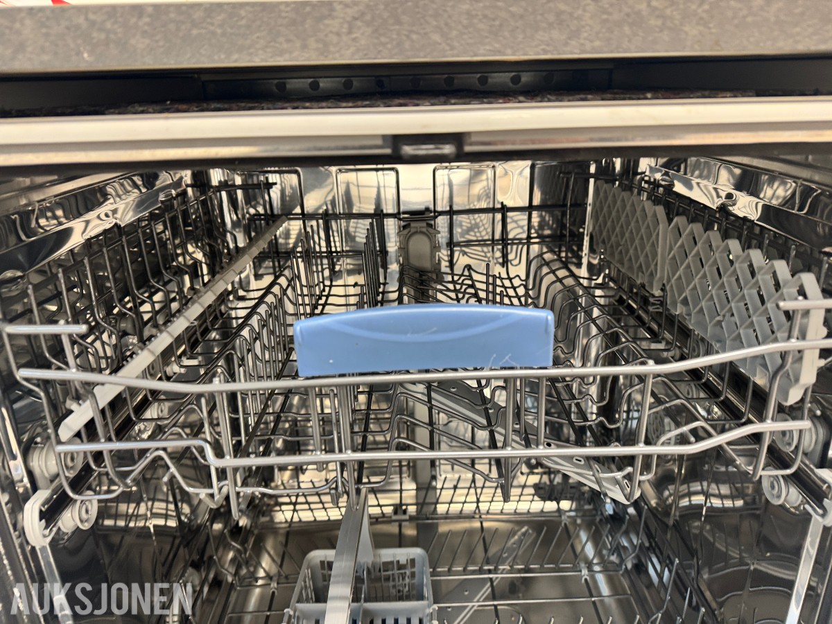 Ny LG Vaskemaskin FV94ENS2WN + Brukt Point oppvaskmaskin følger med
