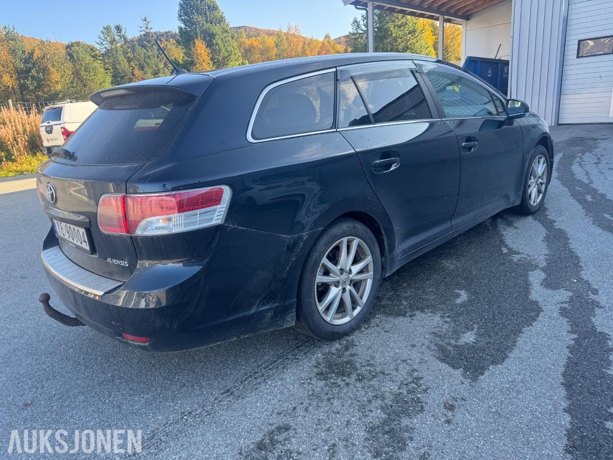 2011 Toyota Avensis 2.0 D 126 HK HENGERFESTE NAVI CRUISE S+V