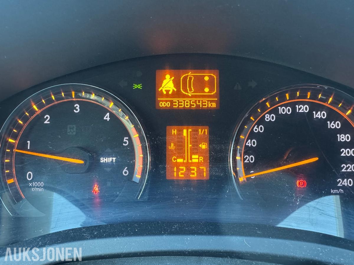 2011 Toyota Avensis 2.0 D 126 HK HENGERFESTE NAVI CRUISE S+V