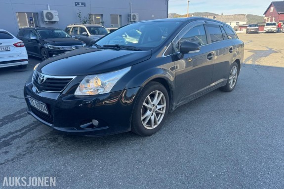 2011 Toyota Avensis 2.0 D 126 HK HENGERFESTE NAVI CRUISE S+V