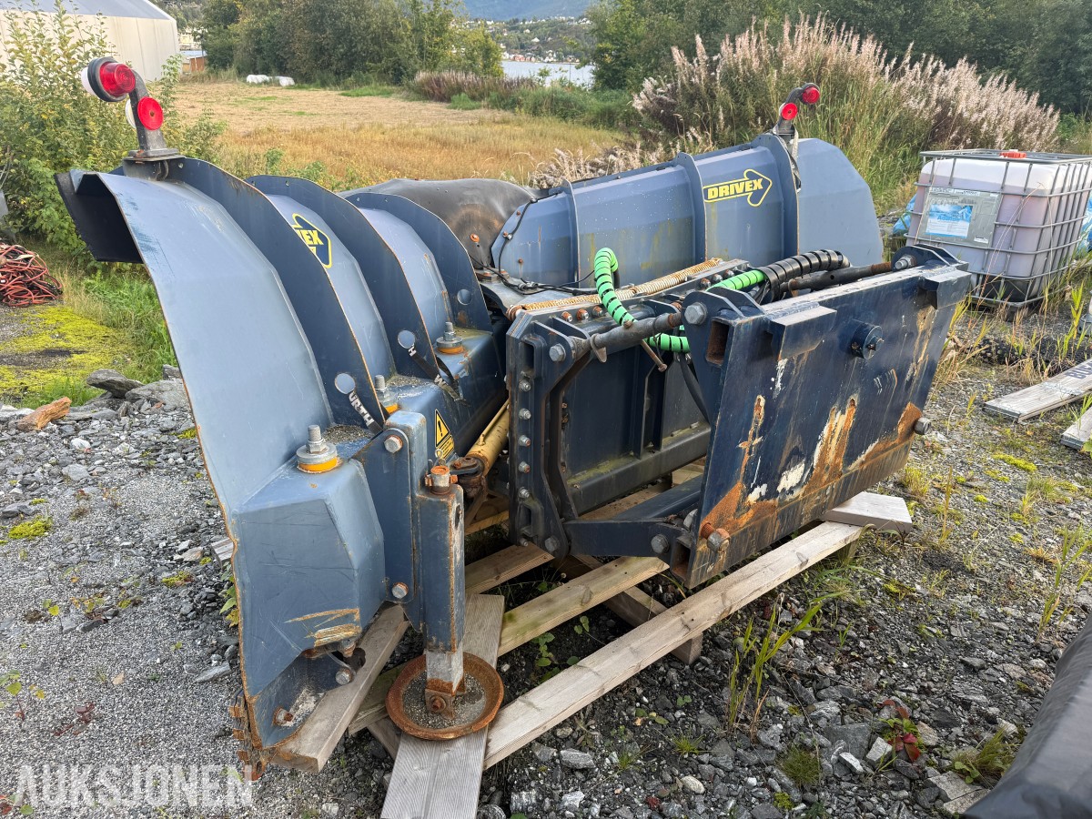 2016 DRIVEX snøplog - hydraulisk vingevinkling