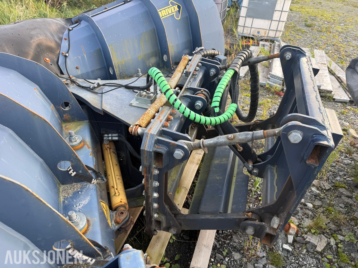 2016 DRIVEX snøplog - hydraulisk vingevinkling