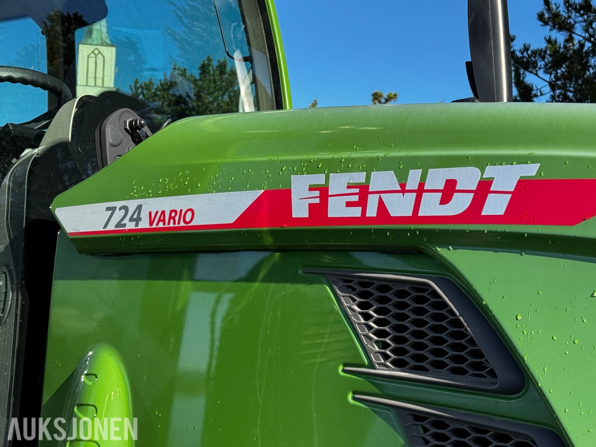 2023 Fendt 724 Vario Profi+ Gen 6 - Spakstyring - Isobus - 50 km/t - Gått 1305 timer - Front PTO og hydraulikkuttak - EU godkjent til juni 2027