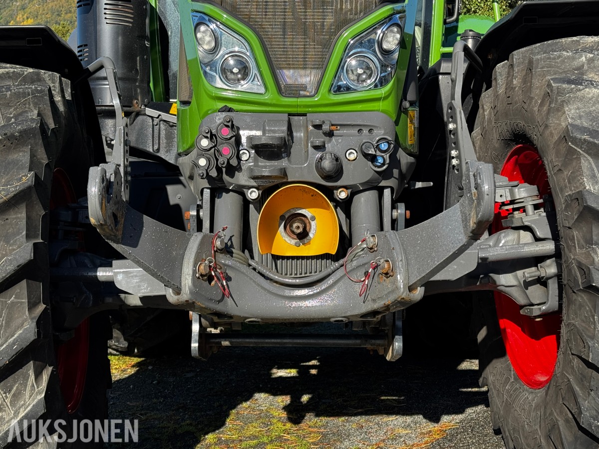 2023 Fendt 724 Vario Profi+ Gen 6 - Spakstyring - Isobus - 50 km/t - Gått 1305 timer - Front PTO og hydraulikkuttak - EU godkjent til juni 2027