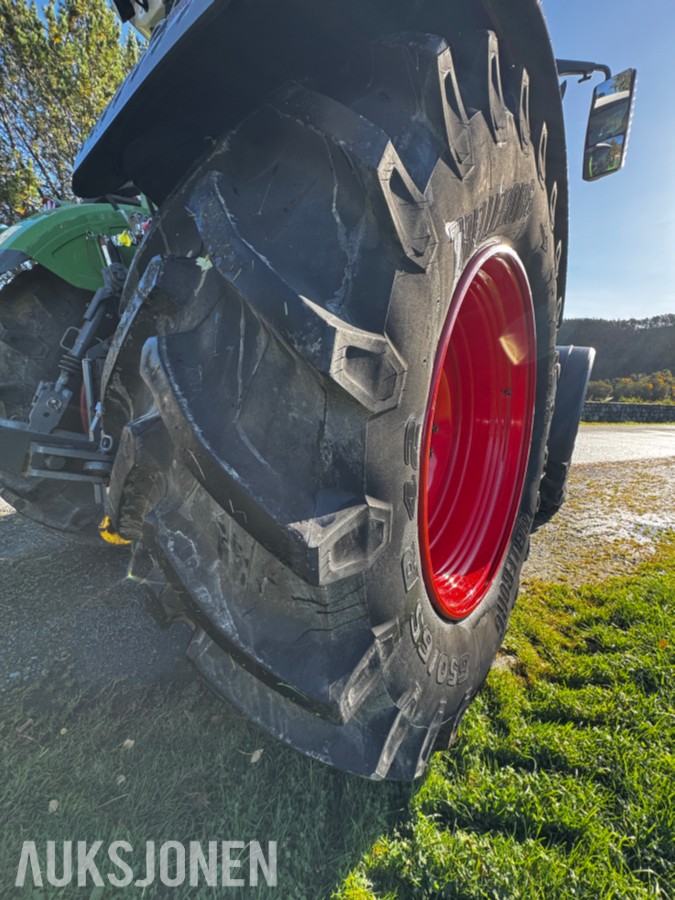 2023 Fendt 724 Vario Profi+ Gen 6 - Spakstyring - Isobus - 50 km/t - Gått 1305 timer - Front PTO og hydraulikkuttak - EU godkjent til juni 2027