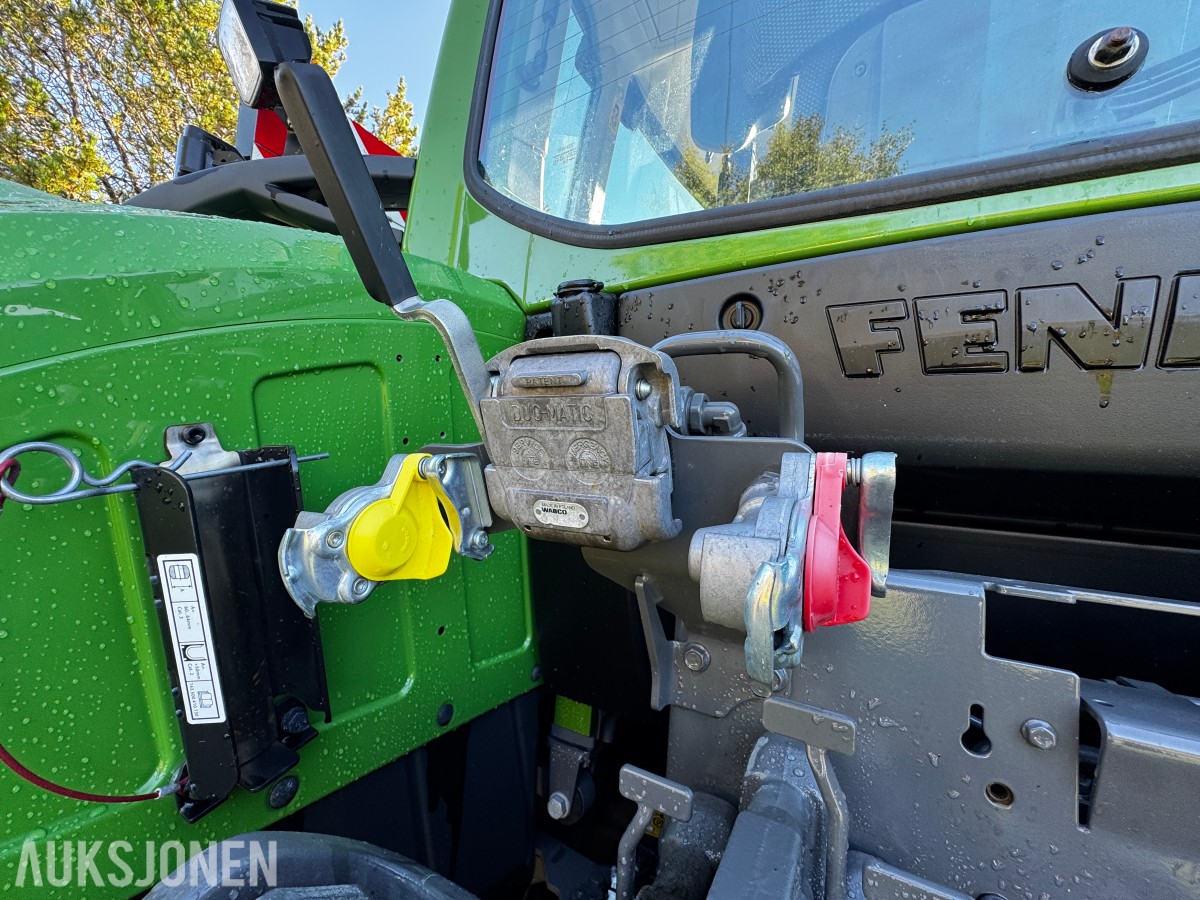 2023 Fendt 724 Vario Profi+ Gen 6 - Spakstyring - Isobus - 50 km/t - Gått 1305 timer - Front PTO og hydraulikkuttak - EU godkjent til juni 2027