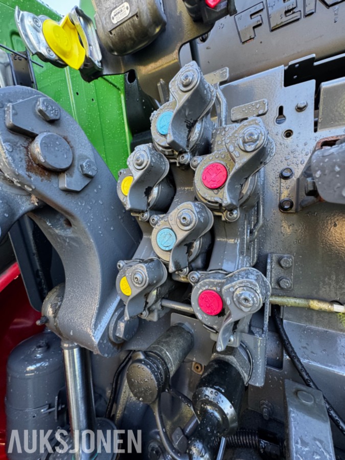2023 Fendt 724 Vario Profi+ Gen 6 - Spakstyring - Isobus - 50 km/t - Gått 1305 timer - Front PTO og hydraulikkuttak - EU godkjent til juni 2027