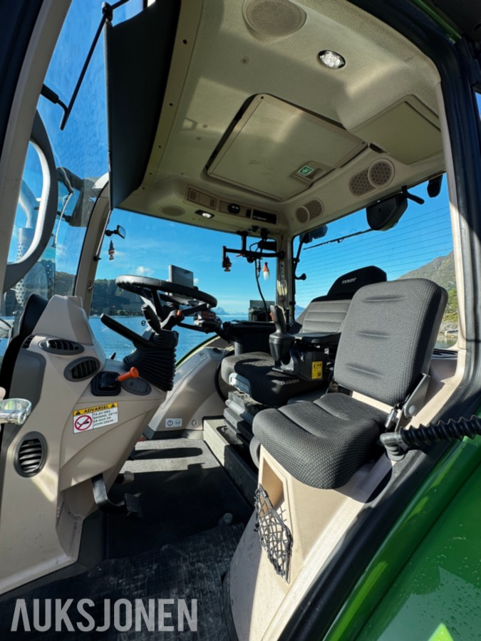 2023 Fendt 724 Vario Profi+ Gen 6 - Spakstyring - Isobus - 50 km/t - Gått 1305 timer - Front PTO og hydraulikkuttak - EU godkjent til juni 2027