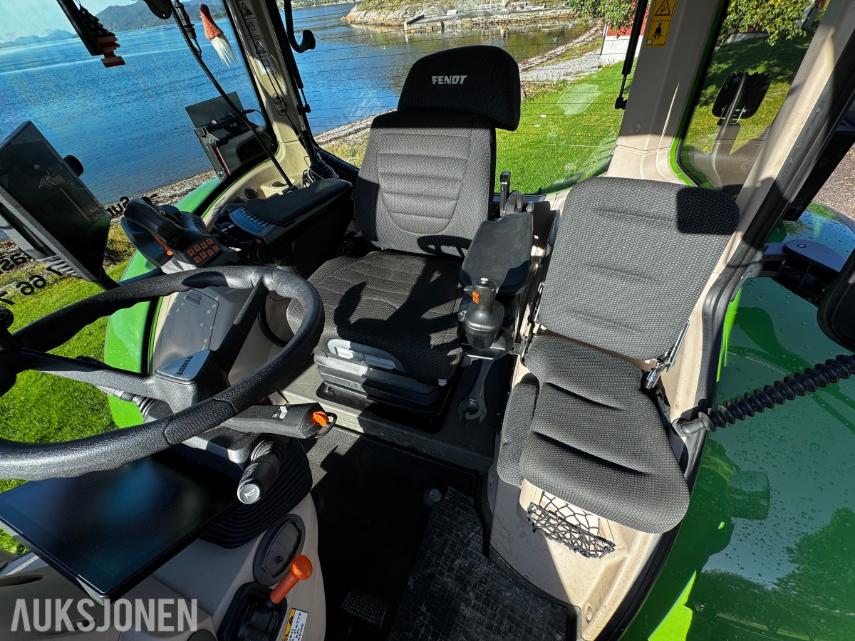 2023 Fendt 724 Vario Profi+ Gen 6 - Spakstyring - Isobus - 50 km/t - Gått 1305 timer - Front PTO og hydraulikkuttak - EU godkjent til juni 2027