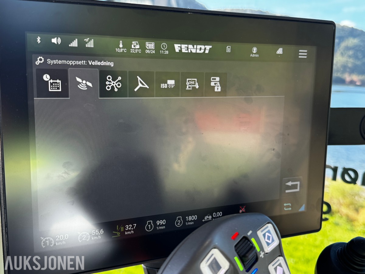 2023 Fendt 724 Vario Profi+ Gen 6 - Spakstyring - Isobus - 50 km/t - Gått 1305 timer - Front PTO og hydraulikkuttak - EU godkjent til juni 2027