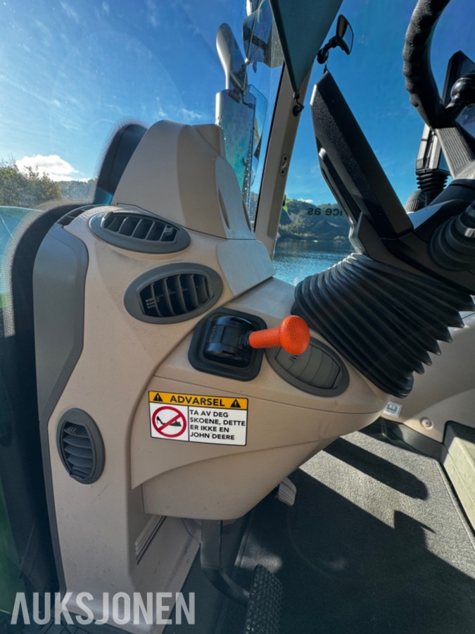 2023 Fendt 724 Vario Profi+ Gen 6 - Spakstyring - Isobus - 50 km/t - Gått 1305 timer - Front PTO og hydraulikkuttak - EU godkjent til juni 2027