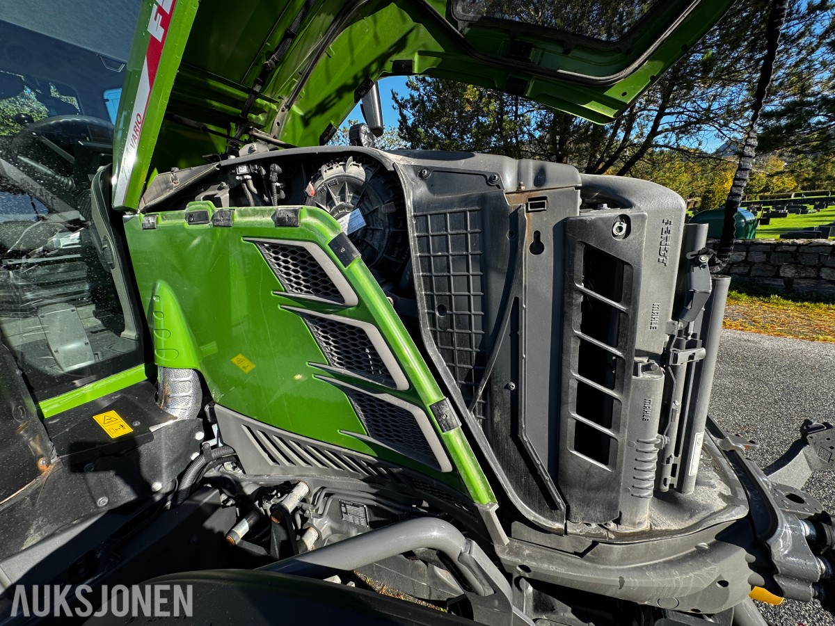 2023 Fendt 724 Vario Profi+ Gen 6 - Spakstyring - Isobus - 50 km/t - Gått 1305 timer - Front PTO og hydraulikkuttak - EU godkjent til juni 2027