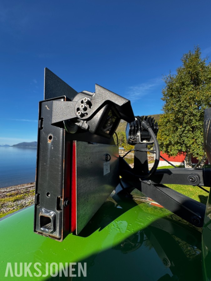 2023 Fendt 724 Vario Profi+ Gen 6 - Spakstyring - Isobus - 50 km/t - Gått 1305 timer - Front PTO og hydraulikkuttak - EU godkjent til juni 2027