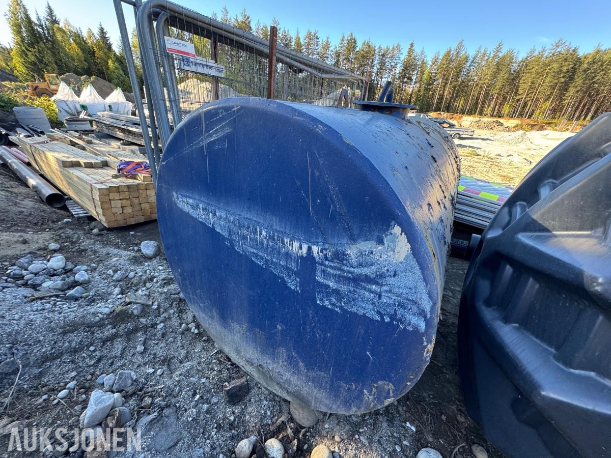 Dieseltank ca 5000 liter med pumpe og telleverk